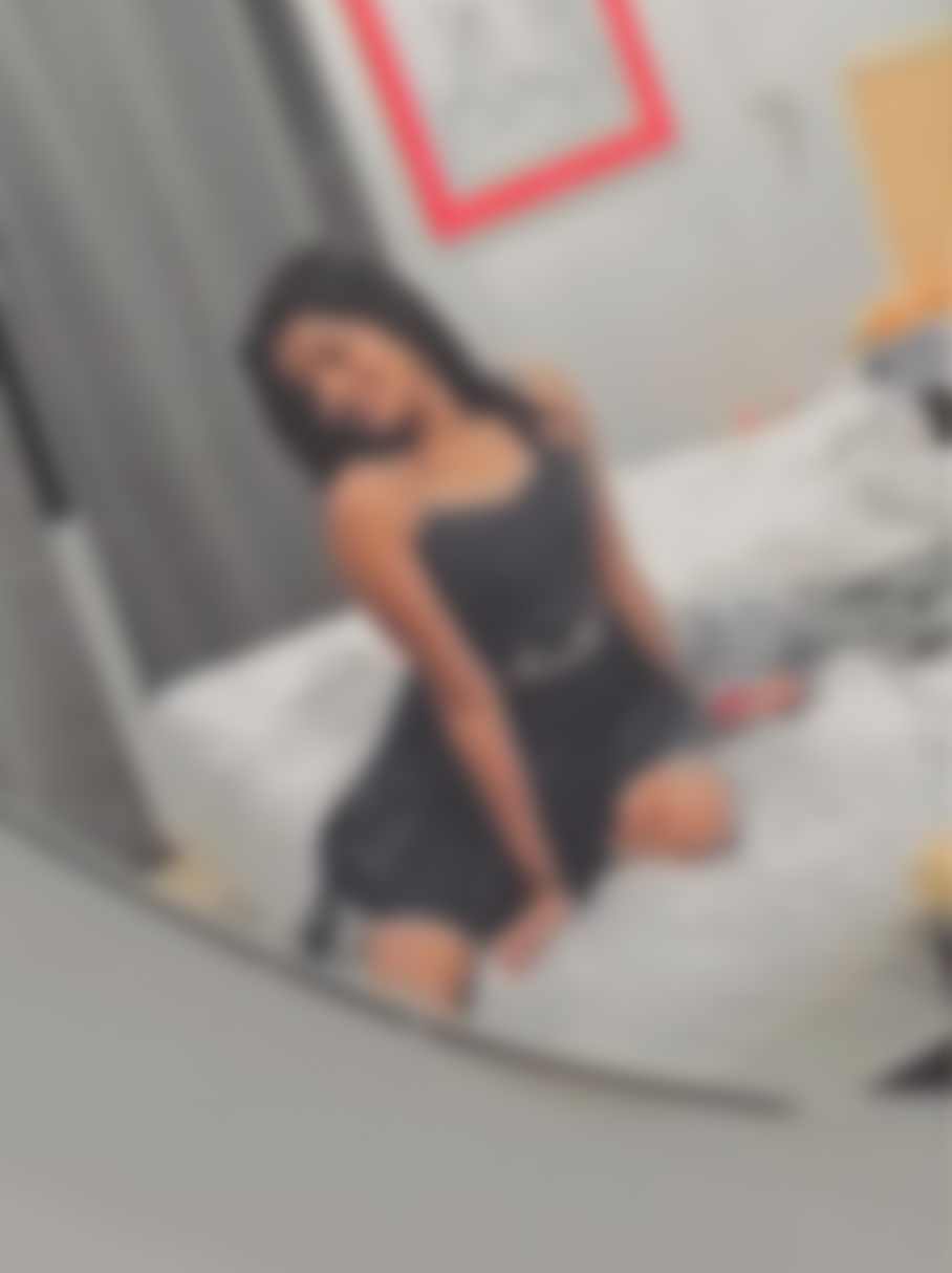Escort Service aliganj